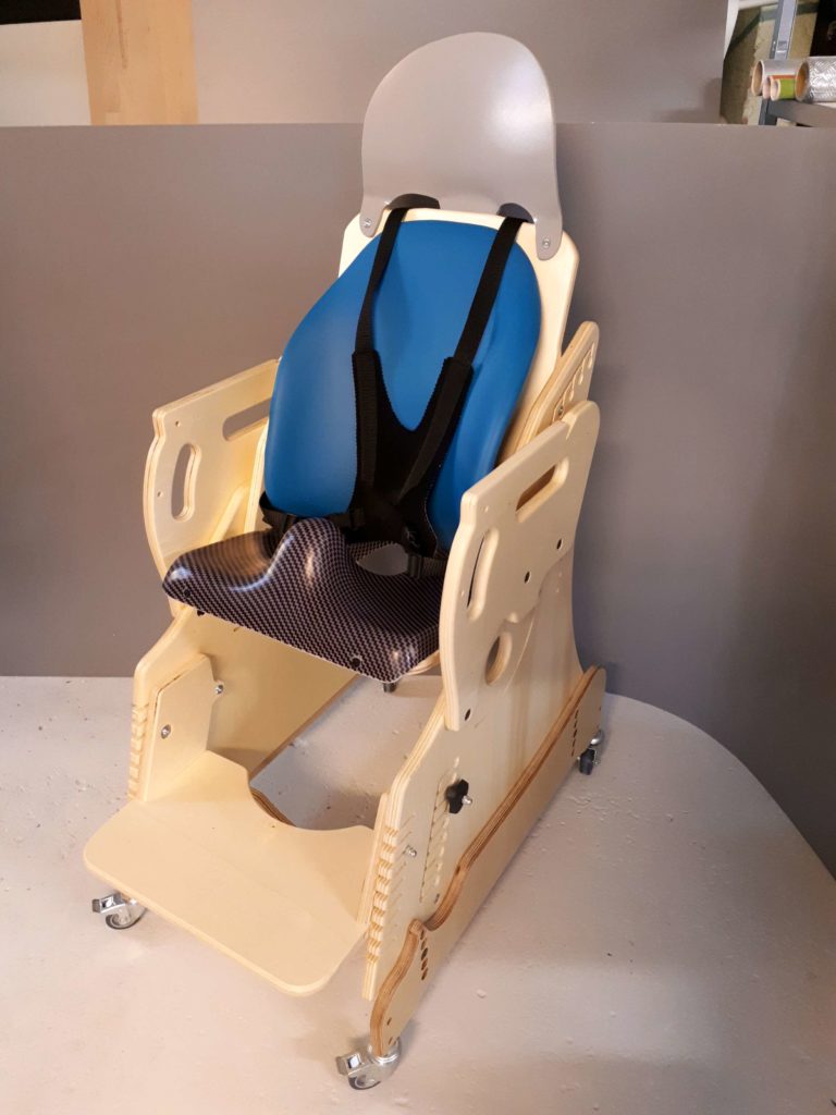 Sièges, fauteuils et tables pour l'enfant handicapé depuis 2001 - Gabamousse  - Mobilier adapté pour enfants handicapés